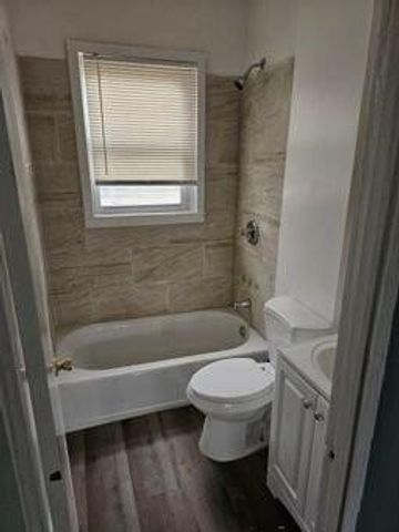 2415 W Grand Street, Detroit, MI 48238