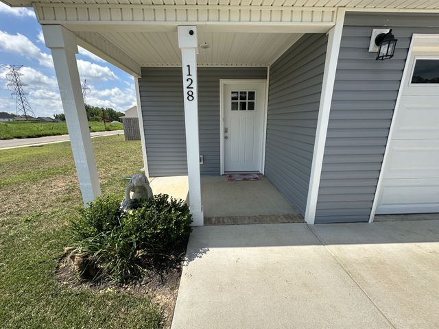 128 Quarry Ridge Rd, Clarksville, TN 37043