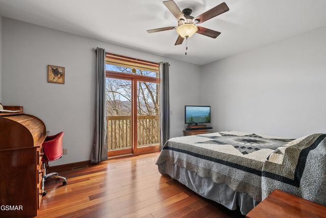 2932 Mockingbird Way, Sevierville, TN 37862