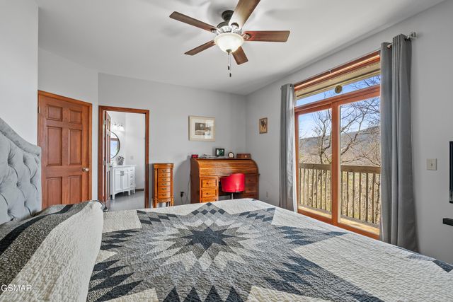 2932 Mockingbird Way, Sevierville, TN 37862