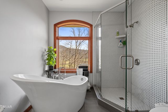 2932 Mockingbird Way, Sevierville, TN 37862