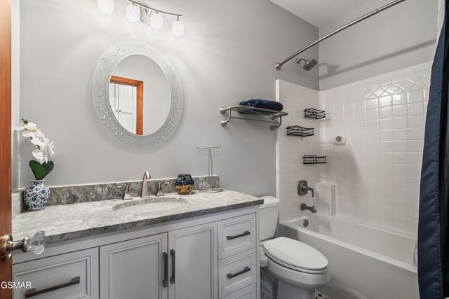 2932 Mockingbird Way, Sevierville, TN 37862