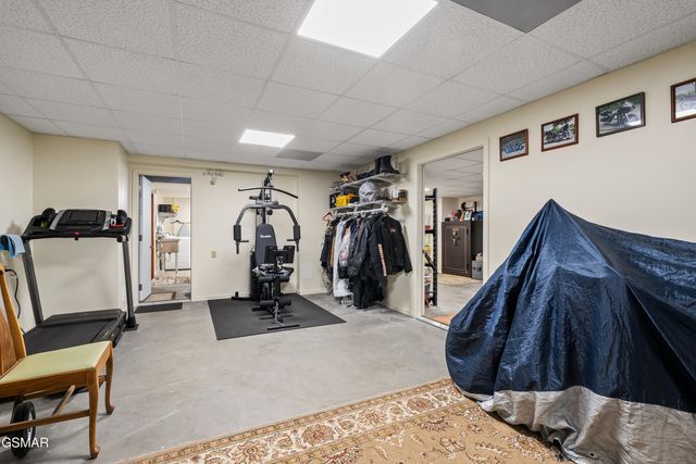 2932 Mockingbird Way, Sevierville, TN 37862