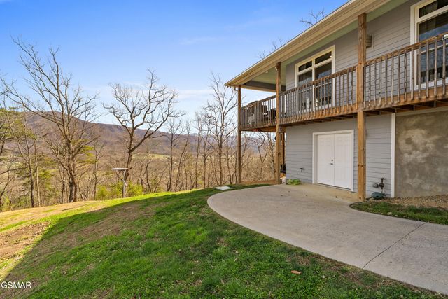 2932 Mockingbird Way, Sevierville, TN 37862