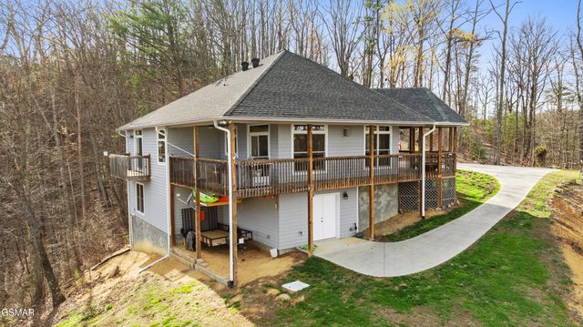 2932 Mockingbird Way, Sevierville, TN 37862