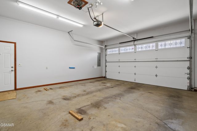 2932 Mockingbird Way, Sevierville, TN 37862