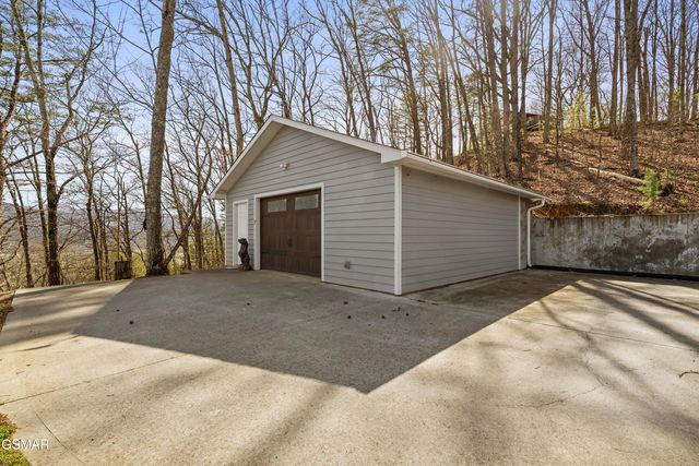 2932 Mockingbird Way, Sevierville, TN 37862