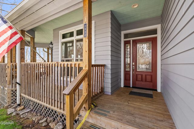 2932 Mockingbird Way, Sevierville, TN 37862