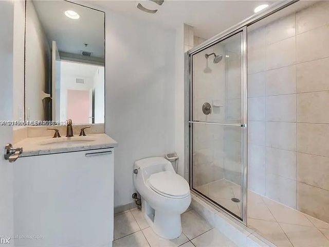 14951 Royal Oaks Ln 1908, North Miami, FL 33181