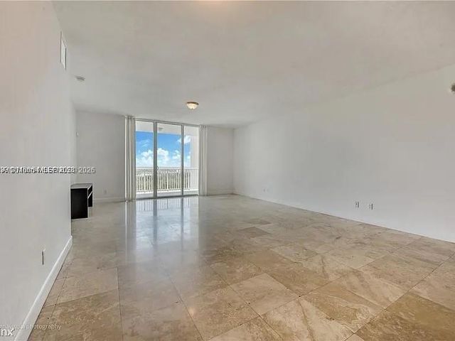 14951 Royal Oaks Ln 1908, North Miami, FL 33181