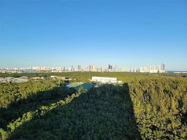 14951 Royal Oaks Ln 1908, North Miami, FL 33181