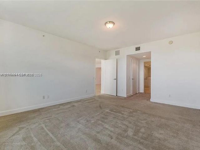 14951 Royal Oaks Ln 1908, North Miami, FL 33181