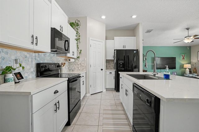 6671 MINERAL SPRINGS ROAD, New Port Richey, FL 34653