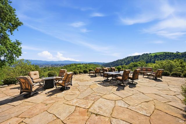 3277 Dry Creek Rd, Napa, CA 94558