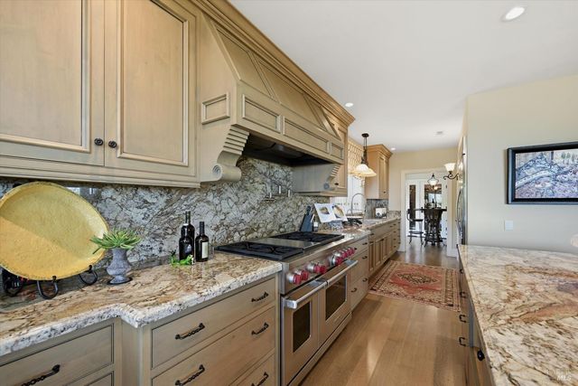 3277 Dry Creek Rd, Napa, CA 94558