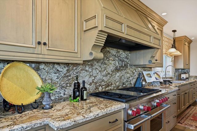 3277 Dry Creek Rd, Napa, CA 94558