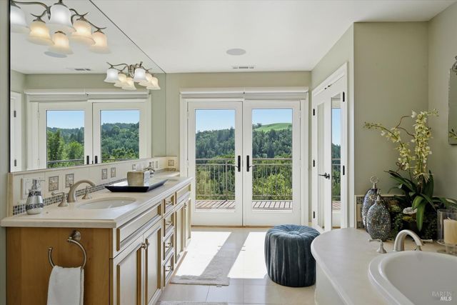 3277 Dry Creek Rd, Napa, CA 94558