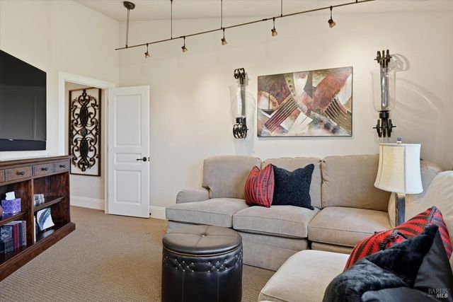 3277 Dry Creek Rd, Napa, CA 94558