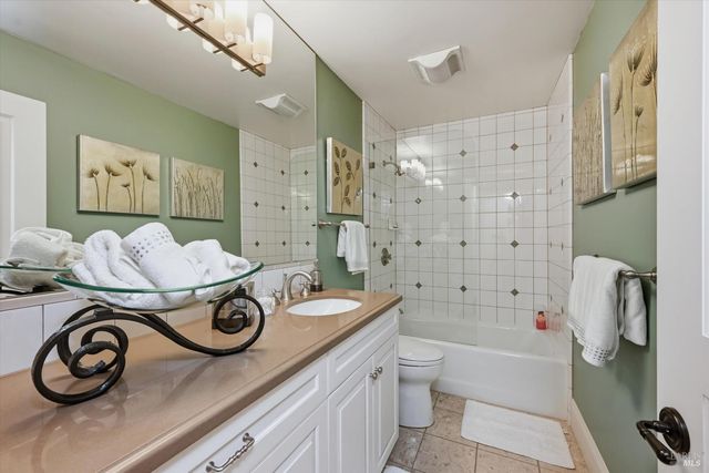 3277 Dry Creek Rd, Napa, CA 94558