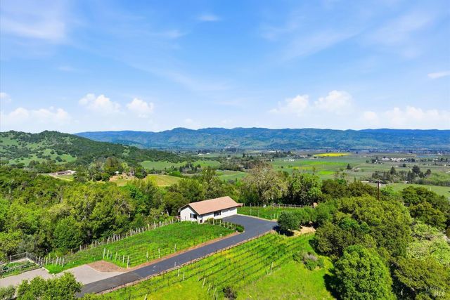 3277 Dry Creek Rd, Napa, CA 94558