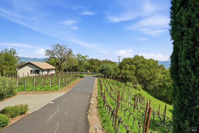 3277 Dry Creek Rd, Napa, CA 94558