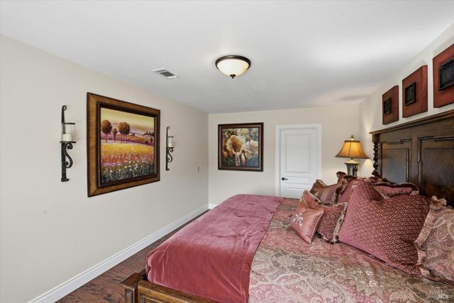 3277 Dry Creek Rd, Napa, CA 94558