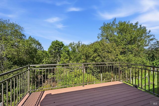 3277 Dry Creek Rd, Napa, CA 94558