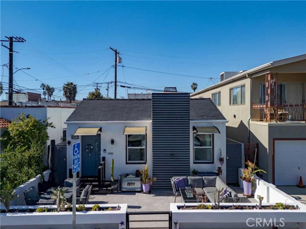 207 Santa Ana, Long Beach, CA 90803