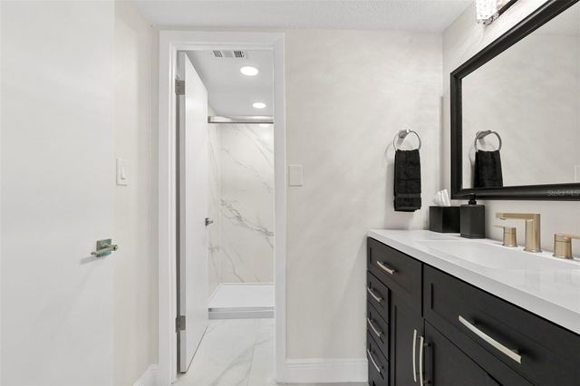 51 ISLAND WAY 608, Clearwater Beach, FL 33767