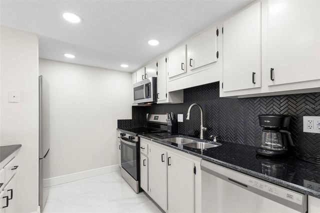 51 ISLAND WAY 608, Clearwater Beach, FL 33767