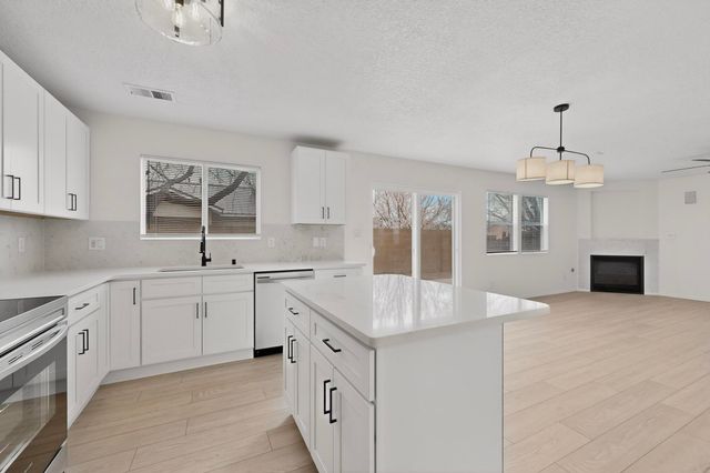 2100 Sea Foam Street NW, Albuquerque, NM 87120