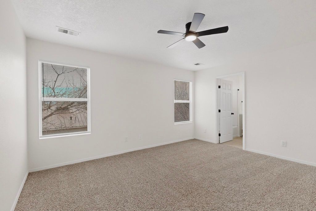 Image 18 of property listing at 2100 Sea Foam Street NW, Albuquerque, NM 87120