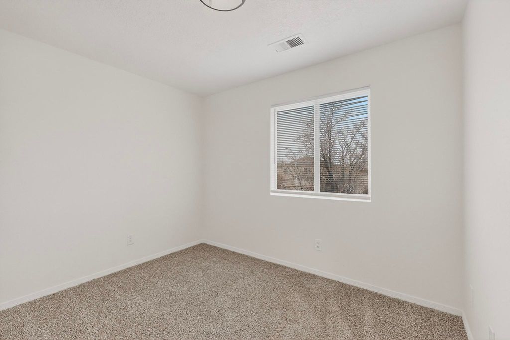 Image 25 of property listing at 2100 Sea Foam Street NW, Albuquerque, NM 87120