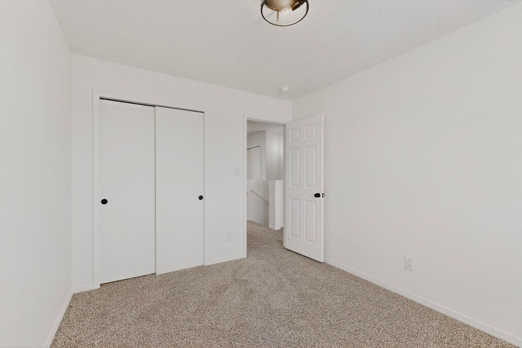 Image 34 of property listing at 2100 Sea Foam Street NW, Albuquerque, NM 87120