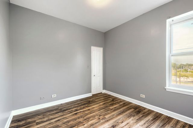 7724 S Cornell Avenue 3U, Chicago, IL 60649
