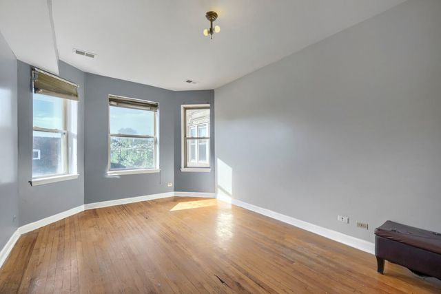 7724 S Cornell Avenue 3U, Chicago, IL 60649
