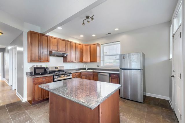 7724 S Cornell Avenue 3U, Chicago, IL 60649