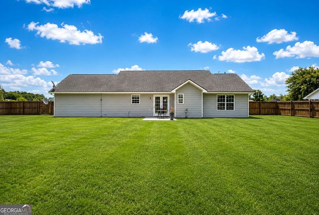179 Parish Loop NE, Hinesville, GA 31313
