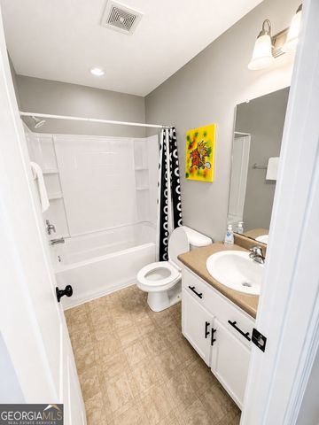 179 Parish Loop NE, Hinesville, GA 31313