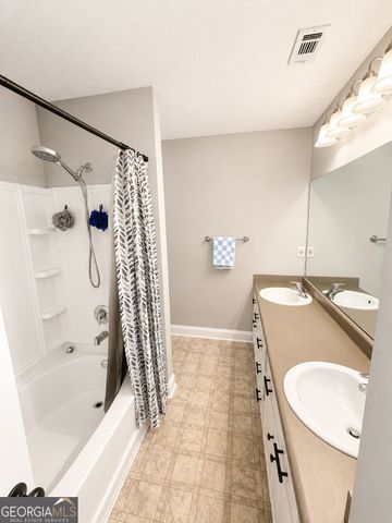 179 Parish Loop NE, Hinesville, GA 31313