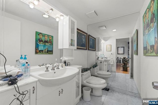 1225 River Road 11D, Edgewater, NJ 07020