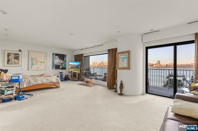 1225 River Road 11D, Edgewater, NJ 07020