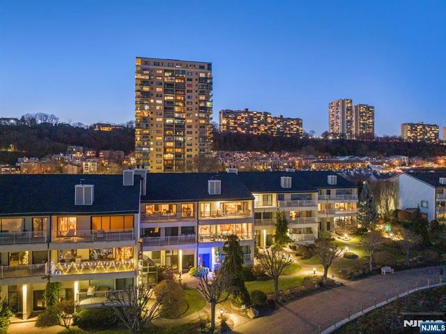 1225 River Road 11D, Edgewater, NJ 07020