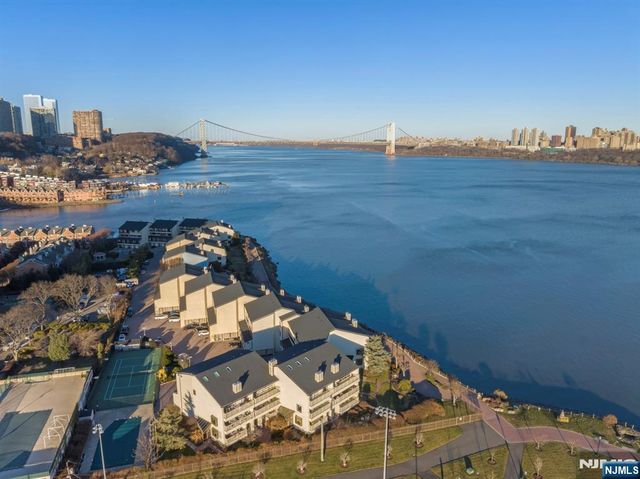 1225 River Road 11D, Edgewater, NJ 07020