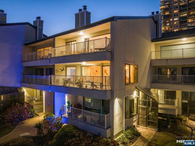 1225 River Road 11D, Edgewater, NJ 07020