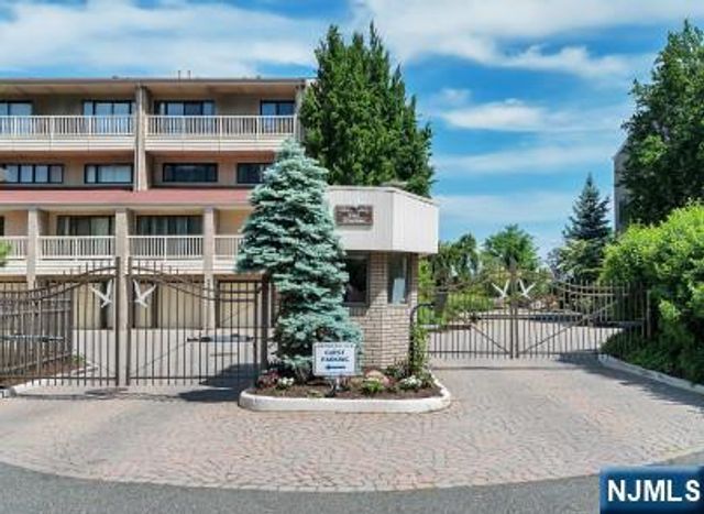 1225 River Road 11D, Edgewater, NJ 07020