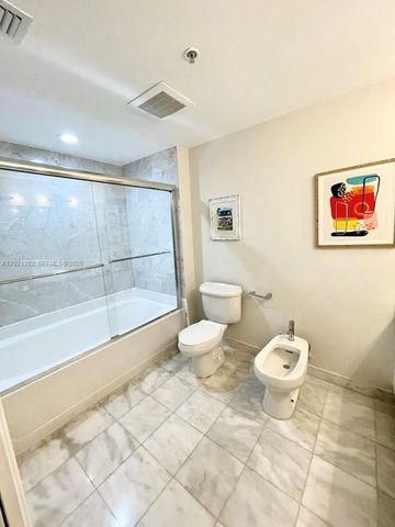 601 NE 36th St 1805, Miami, FL 33137
