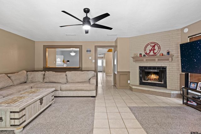 306 Bermuda Dr., White Oak, TX 75693