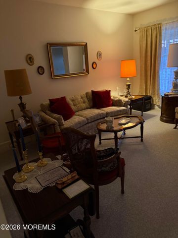 7 Albatross Point, Bayville, NJ 08721