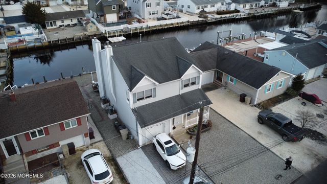 7 Albatross Point, Bayville, NJ 08721